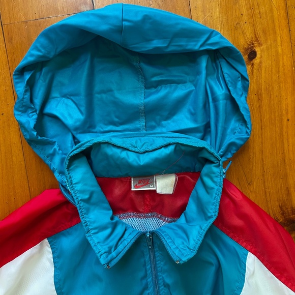 Nike Windbreaker 80's - Medium Vintage VG - SALE! - Picture 6 of 9